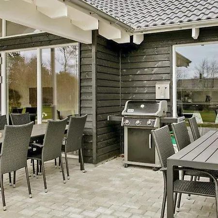 Feriehus Midtby Sleeps 18 Pool Wifi Blåvand