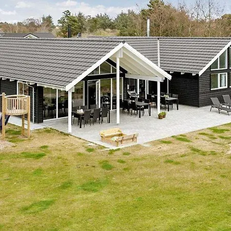 Midtby Sleeps 18 Pool Wifi Feriehus